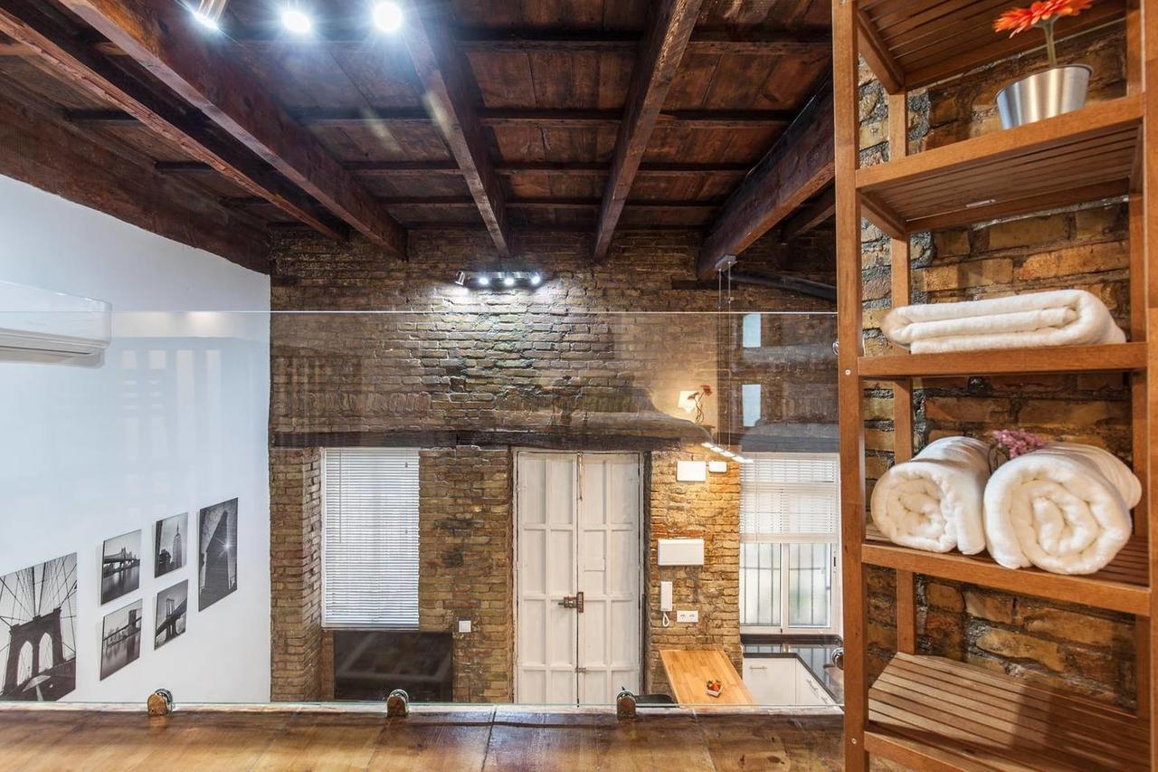 Nice Apartment In The Heart Of Севилья Экстерьер фото