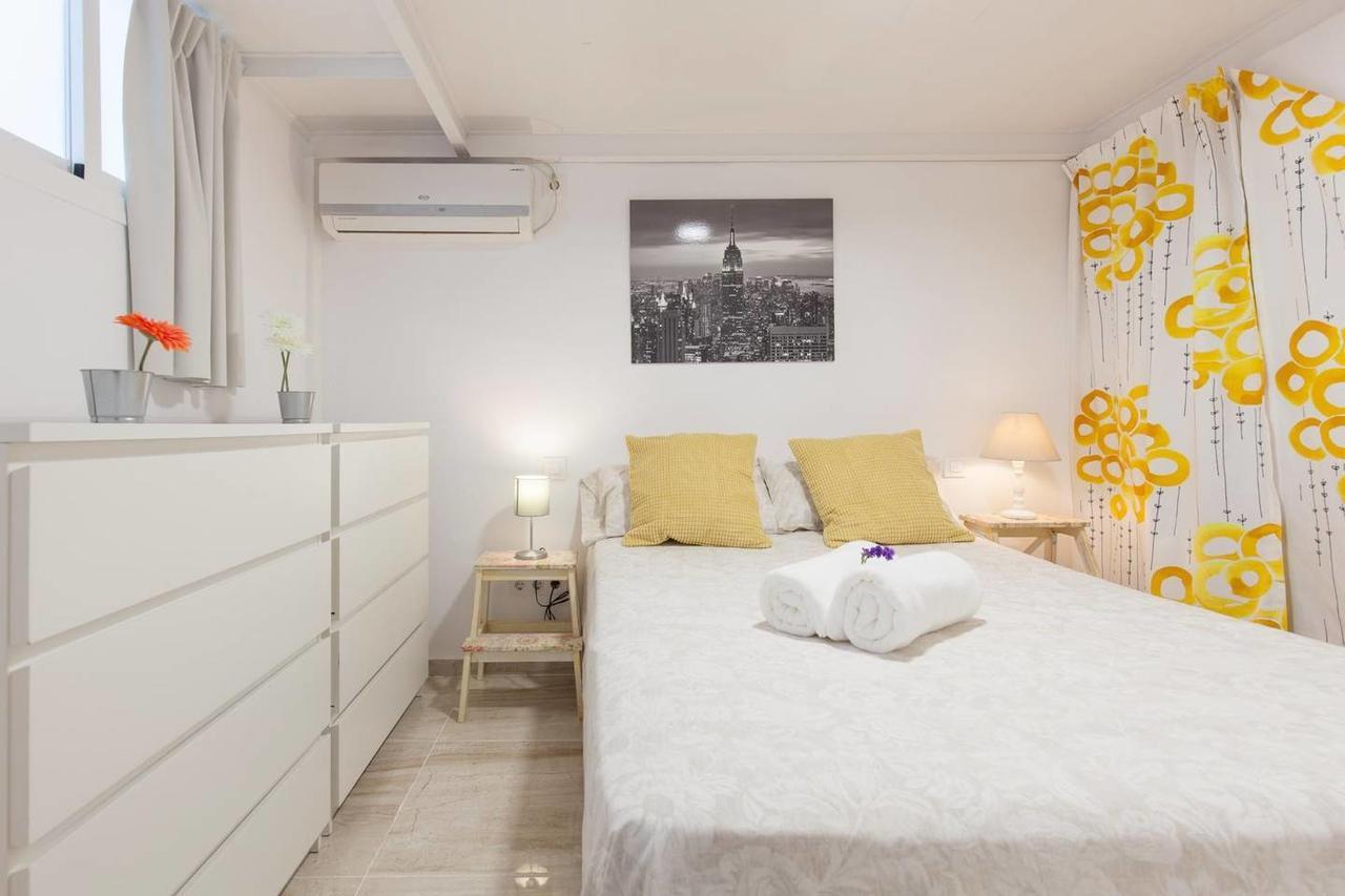 Nice Apartment In The Heart Of Севилья Экстерьер фото