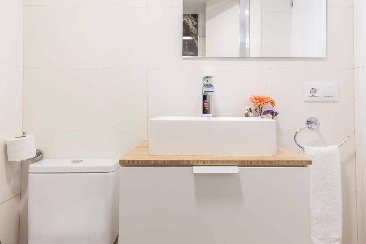 Nice Apartment In The Heart Of Севилья Экстерьер фото
