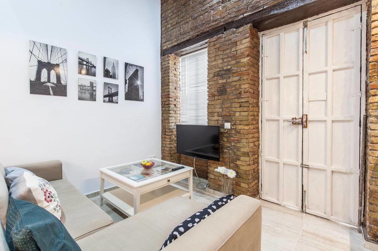 Nice Apartment In The Heart Of Севилья Экстерьер фото